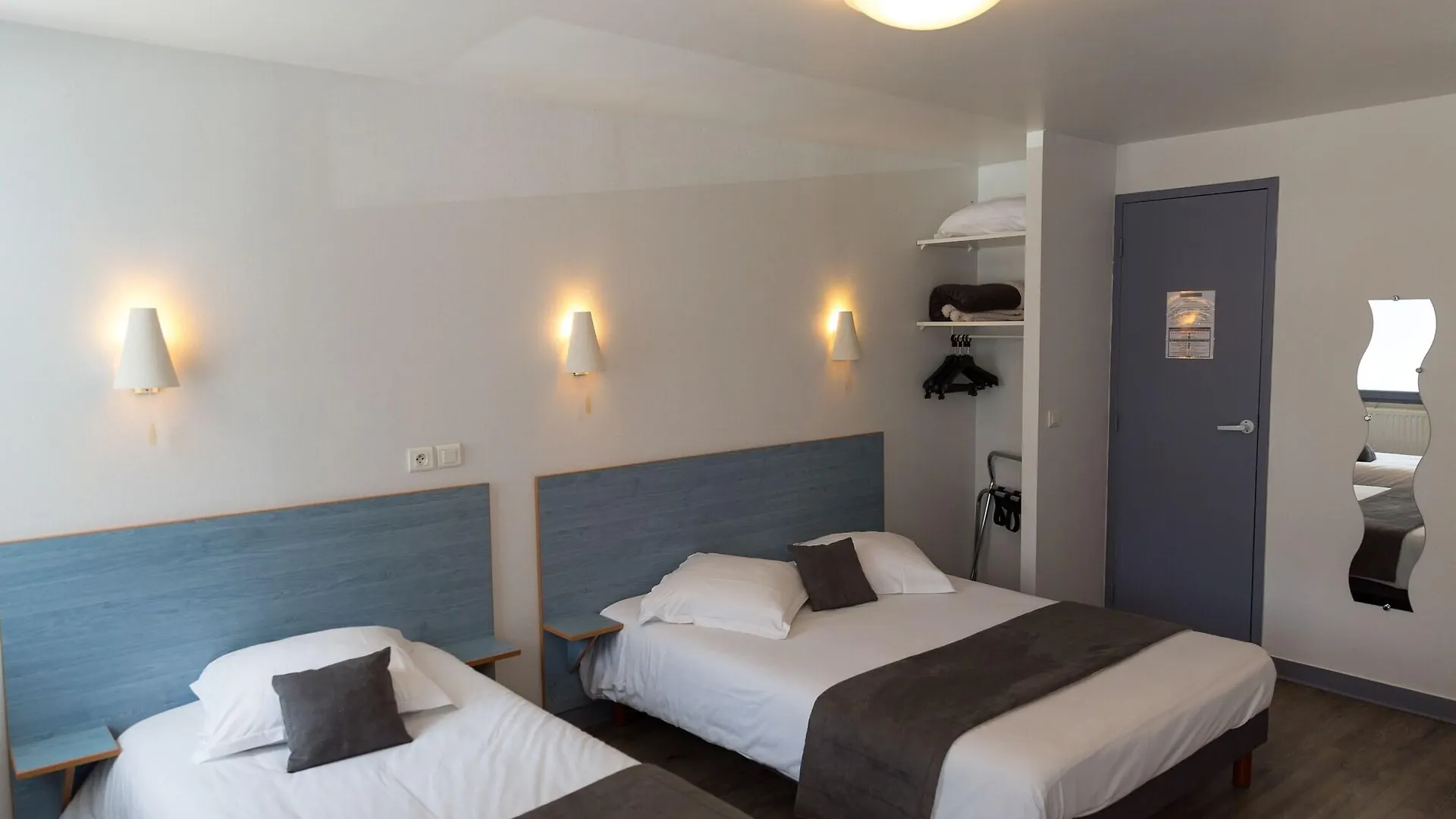 ***  Hotel De La Gare Quimper France